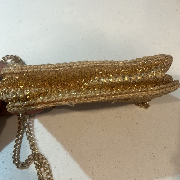Mini Woven Crossbody Bag! Chain Link Strap. Turn Lock Closure. Metallic Gold - Picture 9 of 15